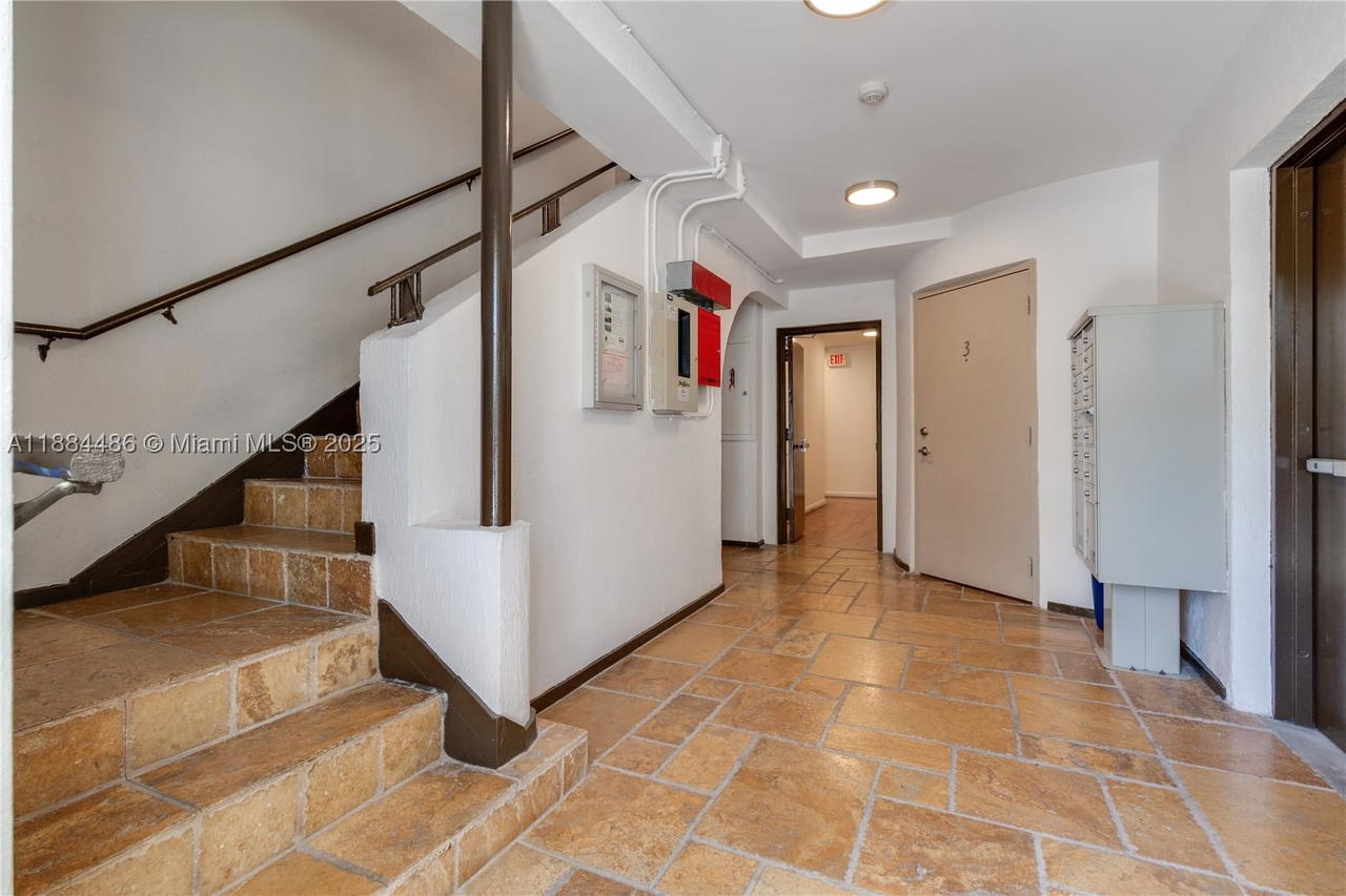 Real estate property located at 1241 14th St #9, Miami-dade, Ken Mae Garden Condo, Miami Beach, FL