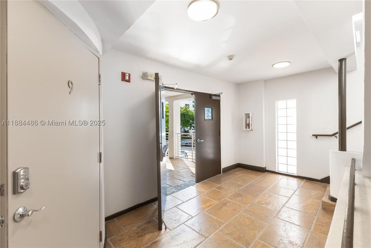 Real estate property located at 1241 14th St #9, Miami-dade, Ken Mae Garden Condo, Miami Beach, FL