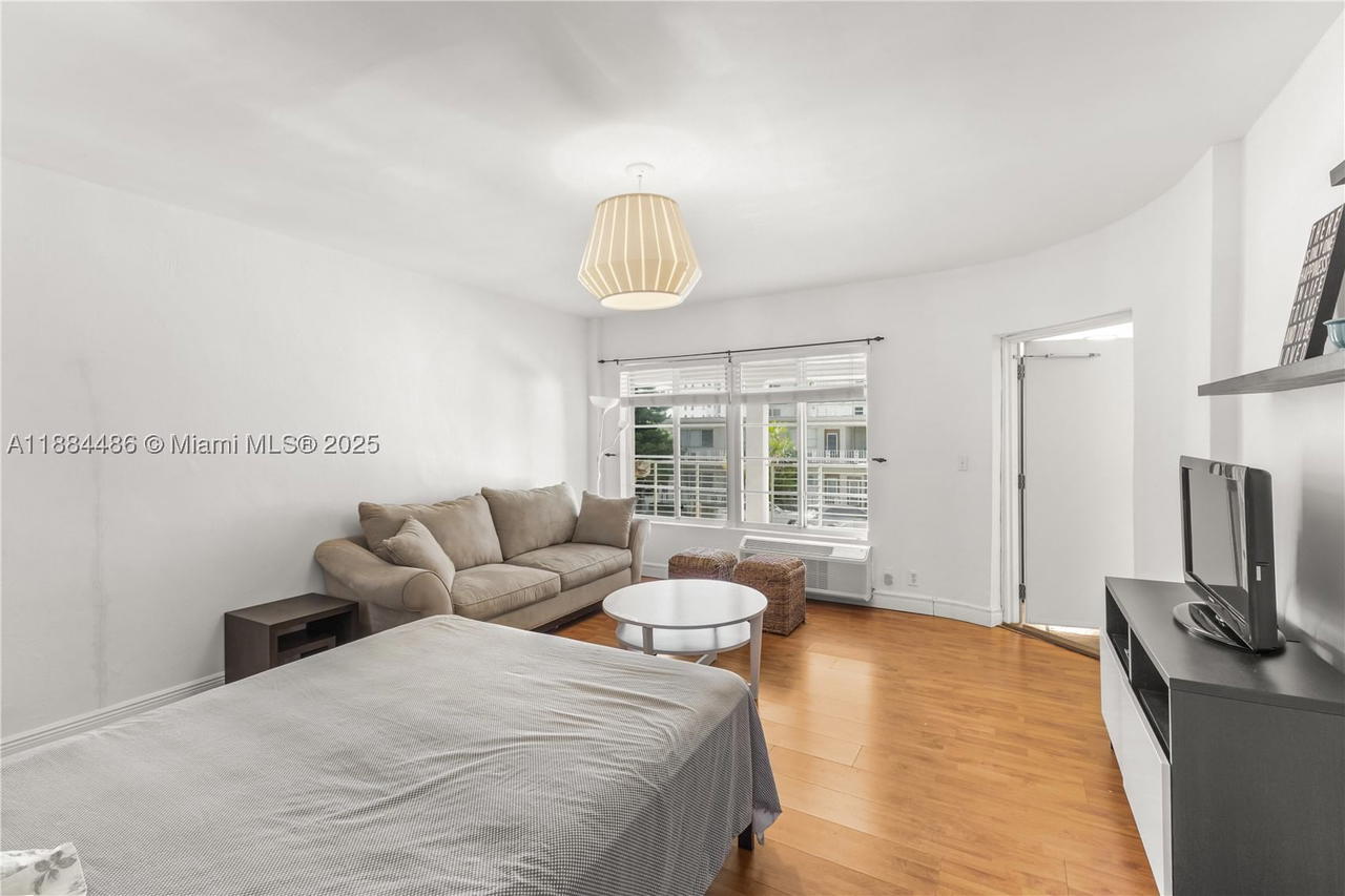 Real estate property located at 1241 14th St #9, Miami-dade, Ken Mae Garden Condo, Miami Beach, FL