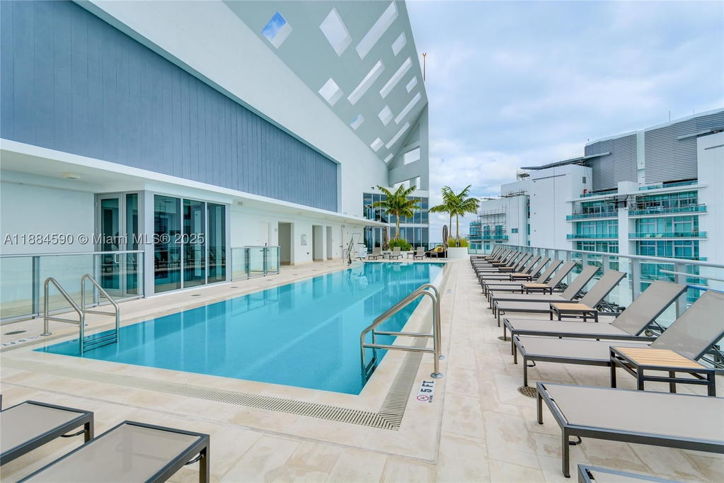 Real estate property located at 1300 Brickell Bay Dr #806, Miami-dade, Brickellhouse Condo, Miami, FL