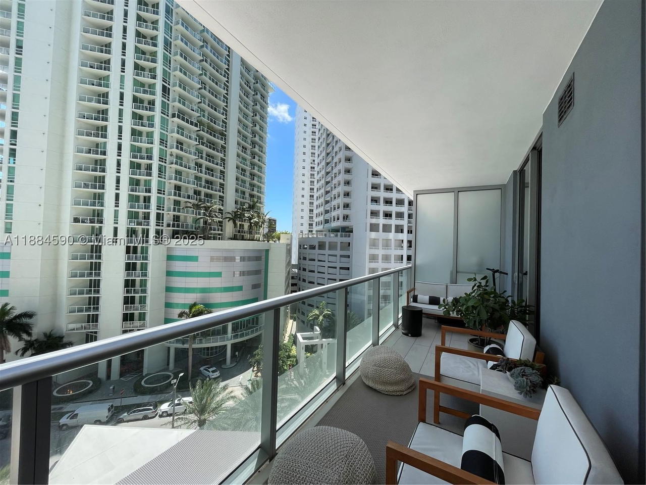 Real estate property located at 1300 Brickell Bay Dr #806, Miami-dade, Brickellhouse Condo, Miami, FL