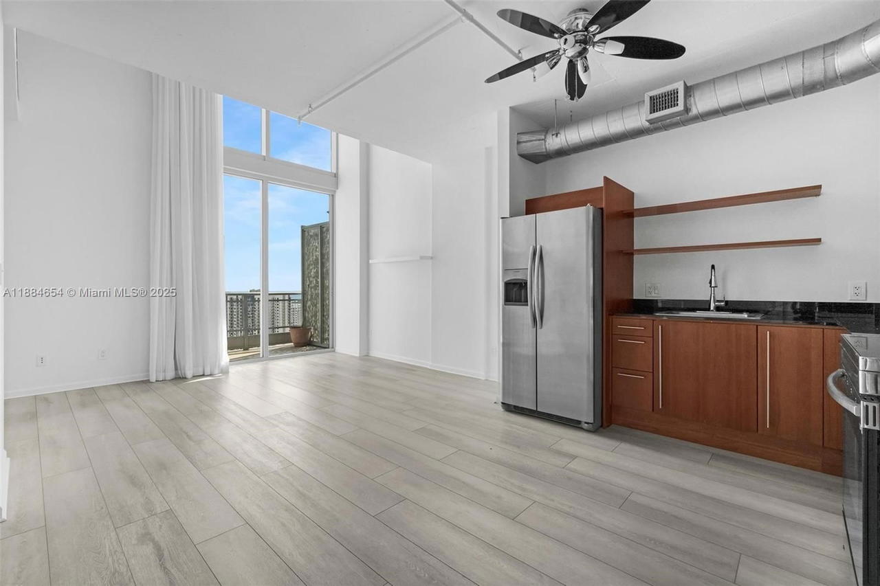 Real estate property located at 690 SW 1 CT PHII 19, Miami-dade, Neo Vertika Condo, Miami, FL