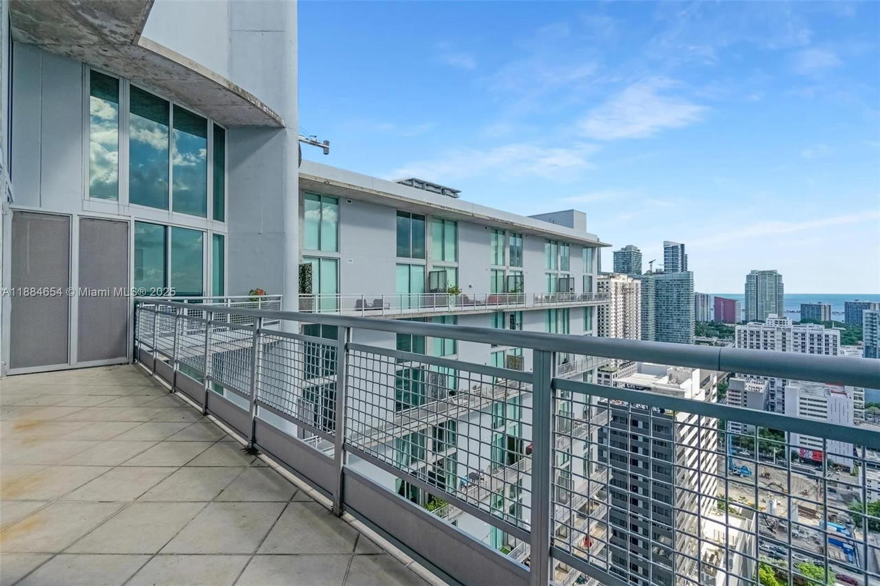 Real estate property located at 690 SW 1 CT PHII 19, Miami-dade, Neo Vertika Condo, Miami, FL