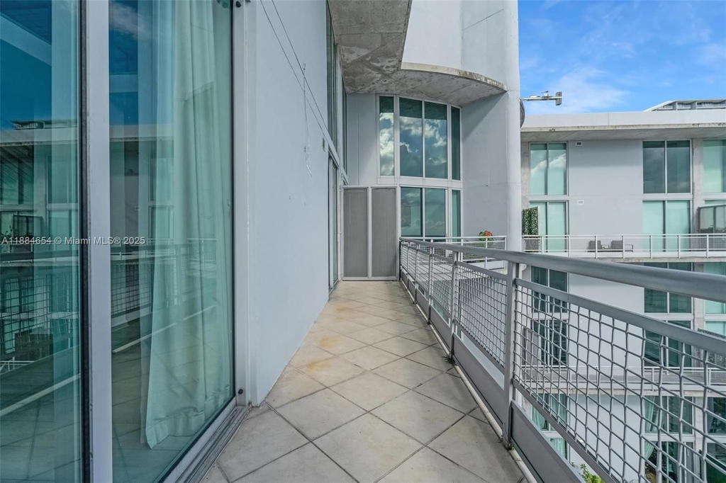 Real estate property located at 690 SW 1 CT PHII 19, Miami-dade, Neo Vertika Condo, Miami, FL