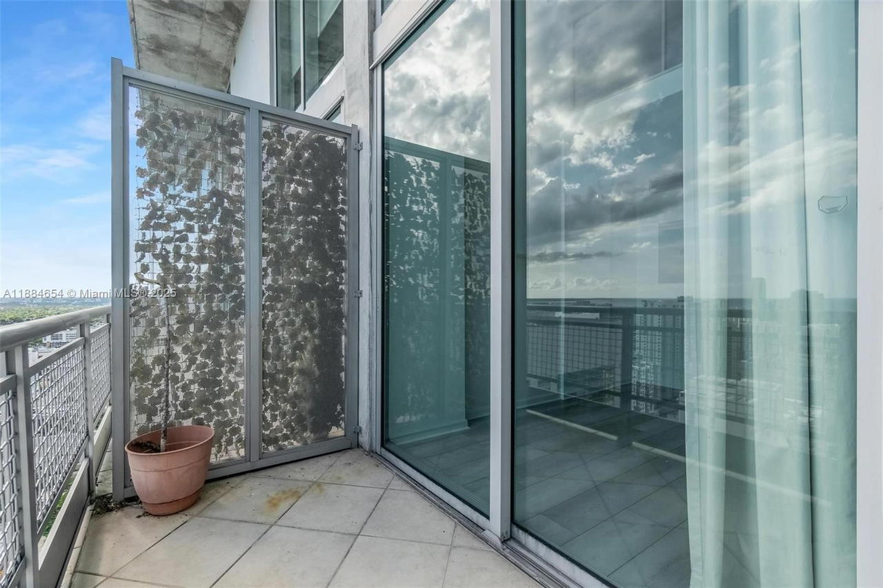 Real estate property located at 690 SW 1 CT PHII 19, Miami-dade, Neo Vertika Condo, Miami, FL