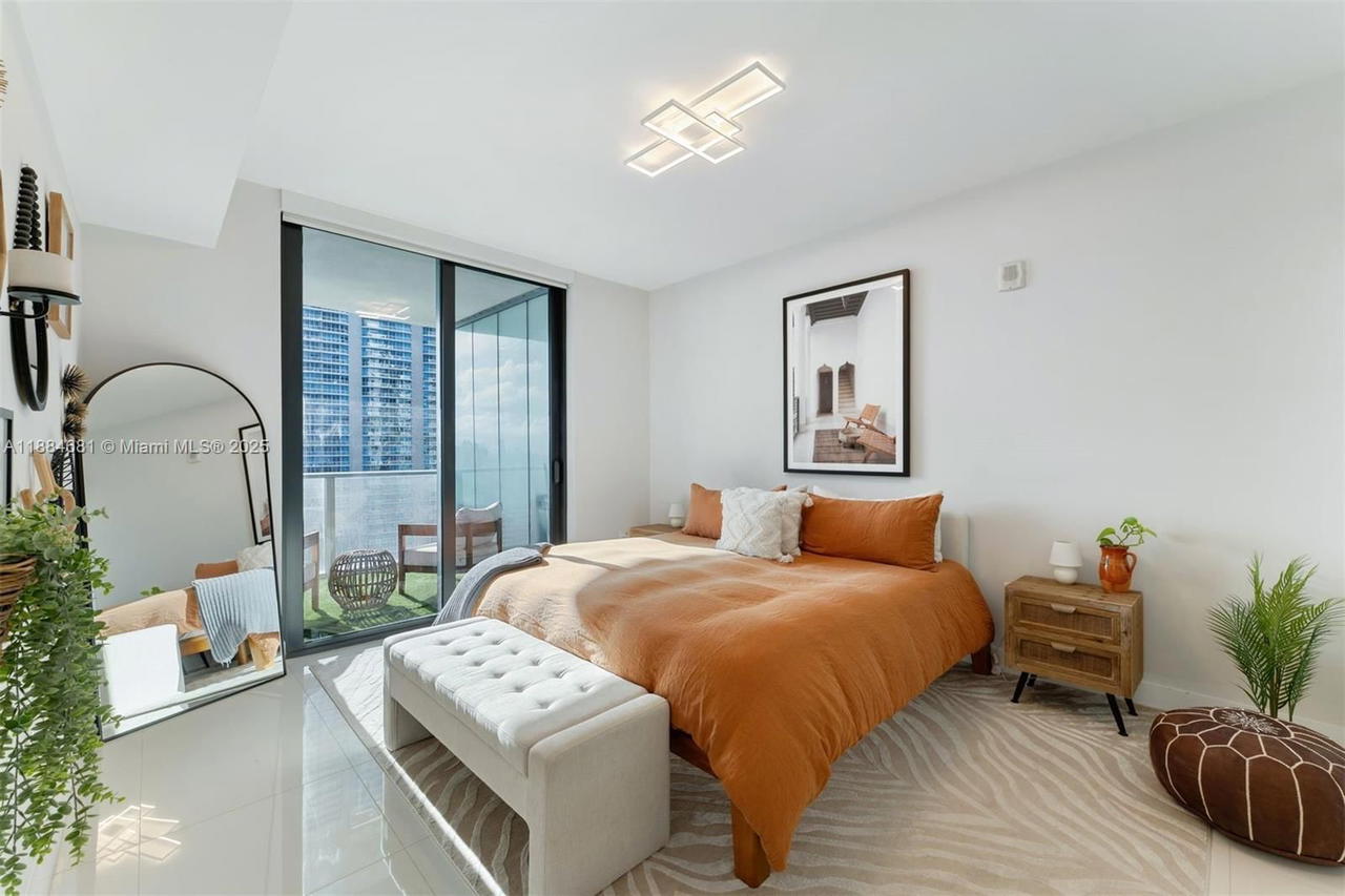 Real estate property located at 1010 Brickell Ave #3004, Miami-dade, 1010 Brickell Condo, Miami, FL