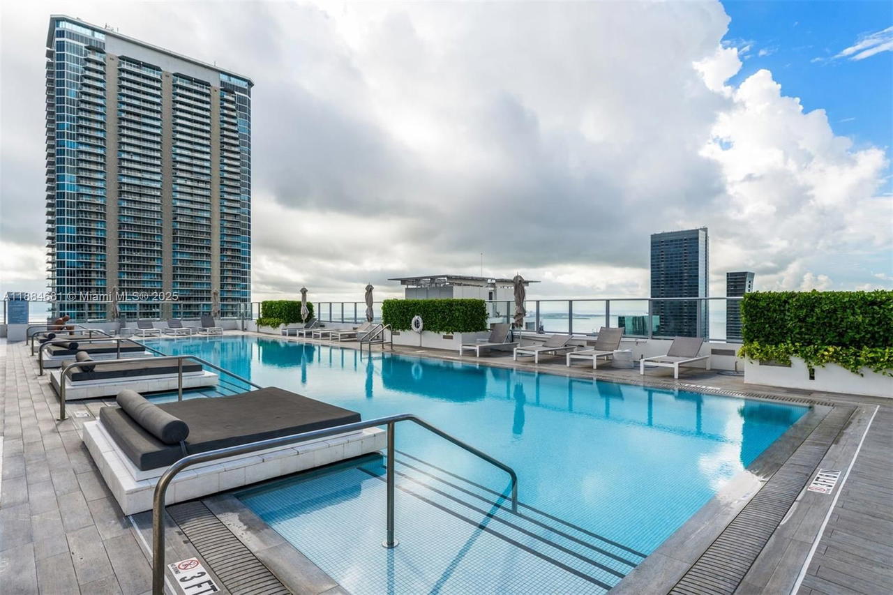 Real estate property located at 1010 Brickell Ave #3004, Miami-dade, 1010 Brickell Condo, Miami, FL