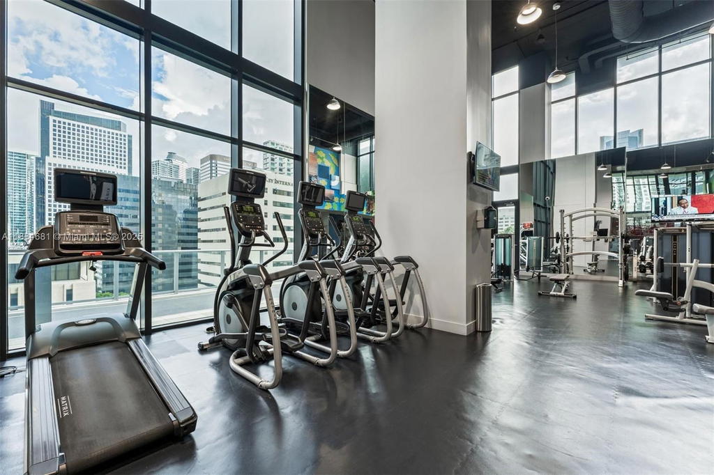 Real estate property located at 1010 Brickell Ave #3004, Miami-dade, 1010 Brickell Condo, Miami, FL