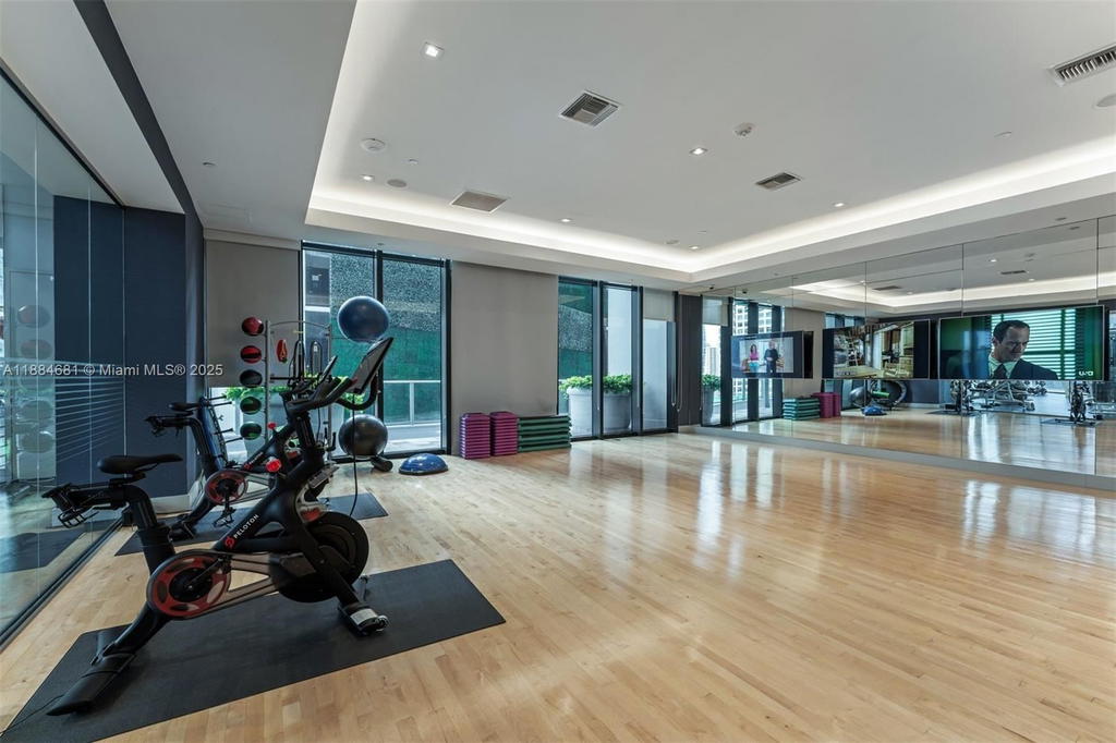 Real estate property located at 1010 Brickell Ave #3004, Miami-dade, 1010 Brickell Condo, Miami, FL
