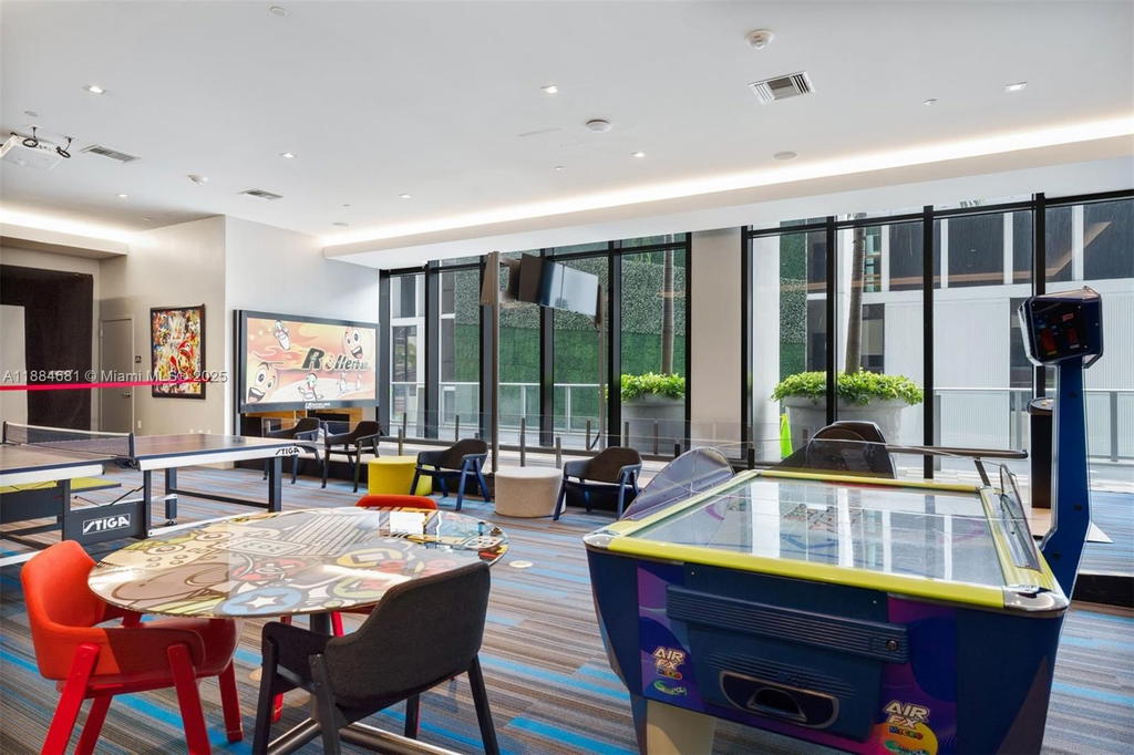 Real estate property located at 1010 Brickell Ave #3004, Miami-dade, 1010 Brickell Condo, Miami, FL