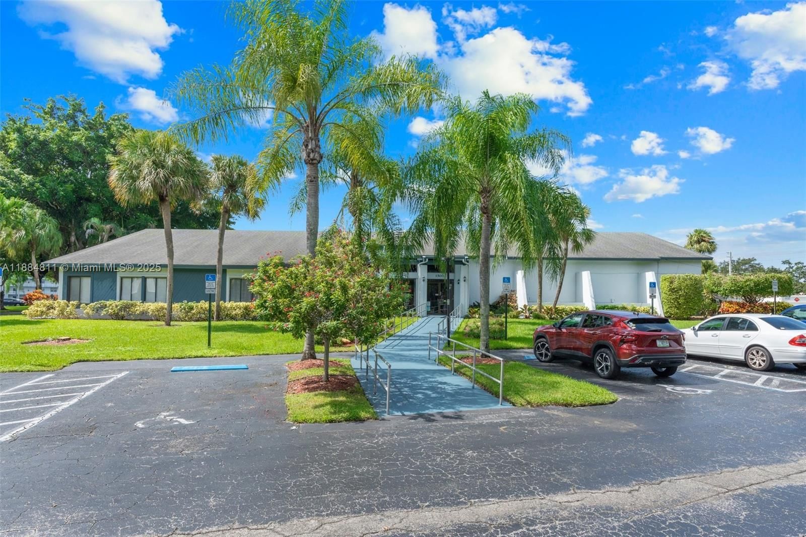Real estate property located at 1460 80th Ave #207, Broward, 2 Of Palm Springs 2 Condo, Margate, FL