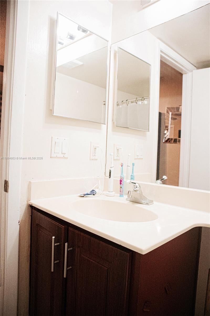 Real estate property located at 5720 Rock Island Rd #396, Broward, Sun Vista Gardens Condo, Tamarac, FL