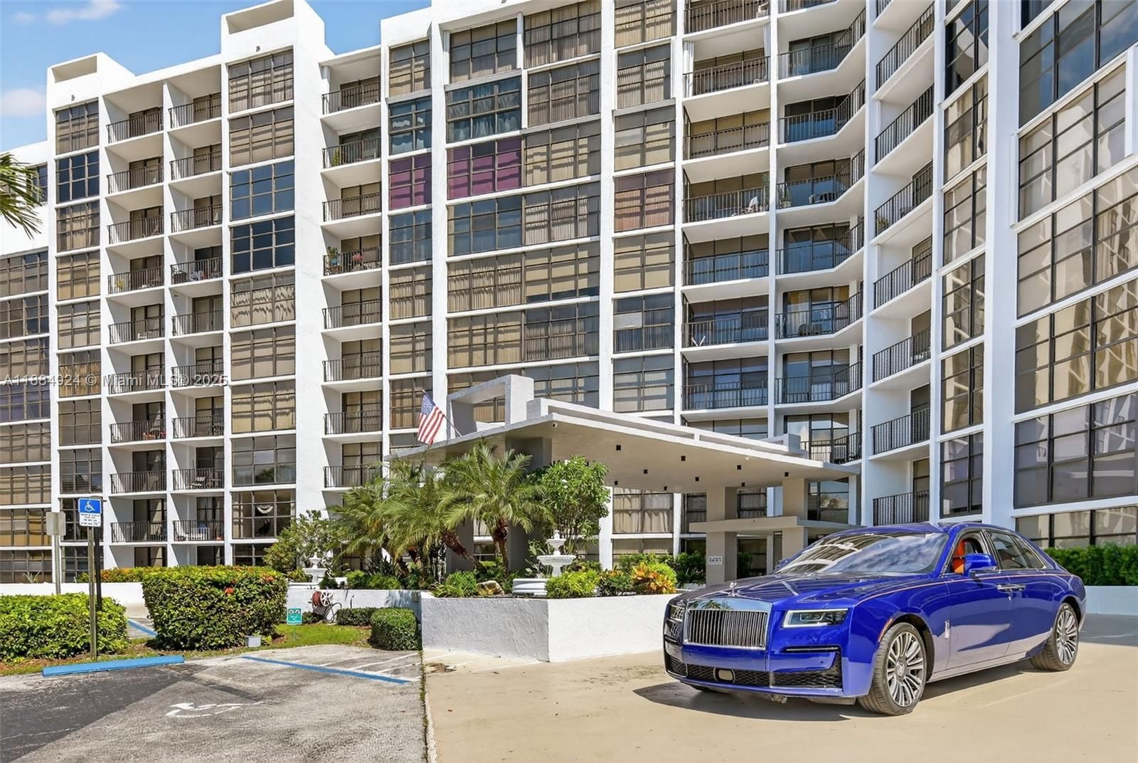 Real estate property located at 600 Parkview Dr #1020, Broward, Towers Of Oceanview South, Hallandale Beach, FL