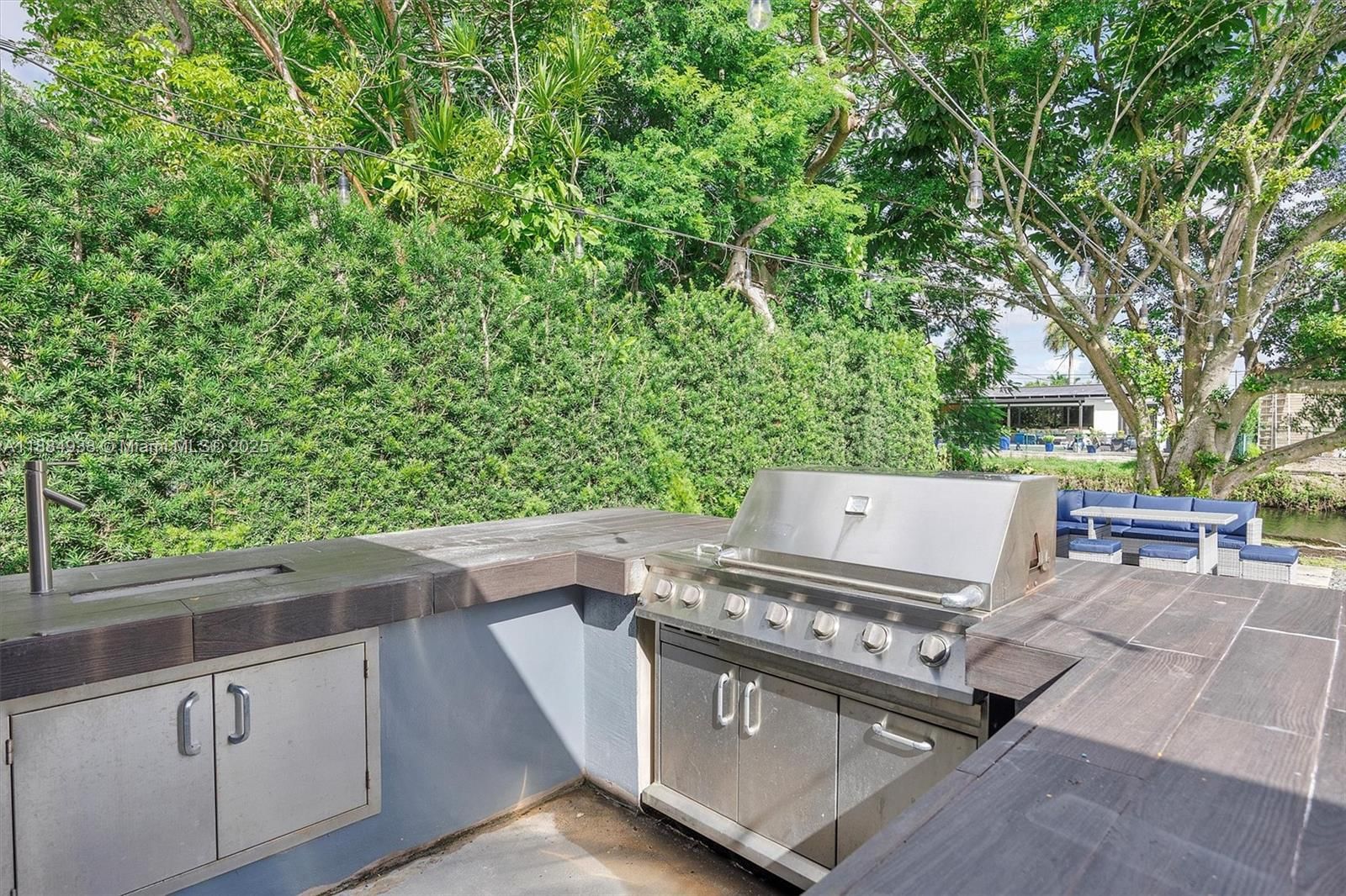 Real estate property located at 10521 49th St, Miami-dade, Heftler Homes Sec 3, Miami, FL
