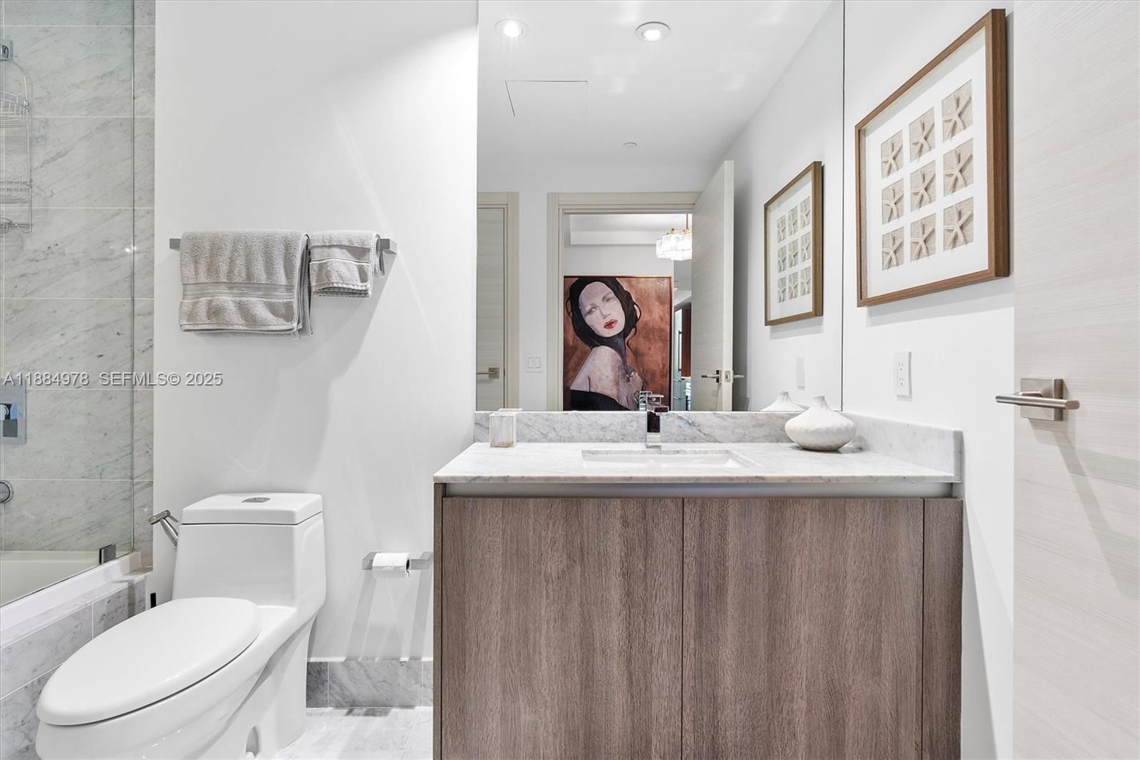 Real estate property located at 801 Miami Ave #2509, Miami-dade, 801 Sma Residences Condo, Miami, FL