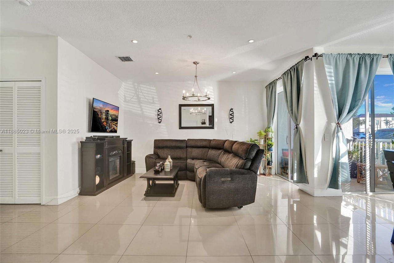 Real estate property located at 4351 160th Ave #103, Broward, Courtyards Two Condo, Miramar, FL