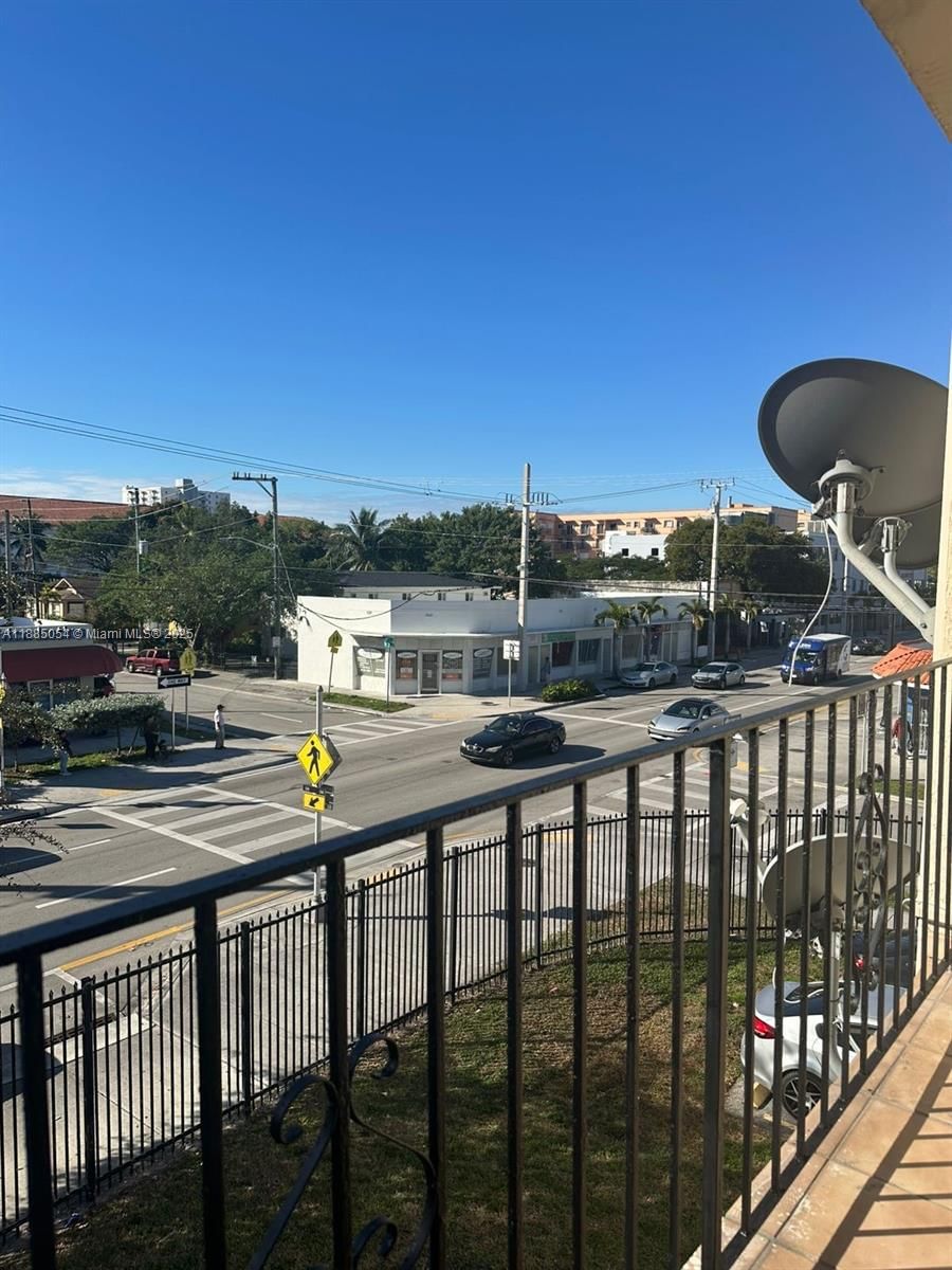 Real estate property located at 1051 1st St #303, Miami-dade, Miramar Terrace Condo, Miami, FL
