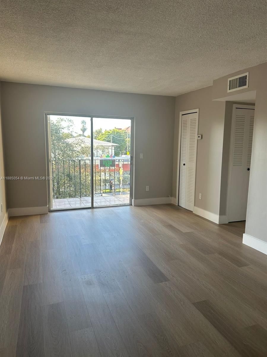 Real estate property located at 1051 1st St #303, Miami-dade, Miramar Terrace Condo, Miami, FL