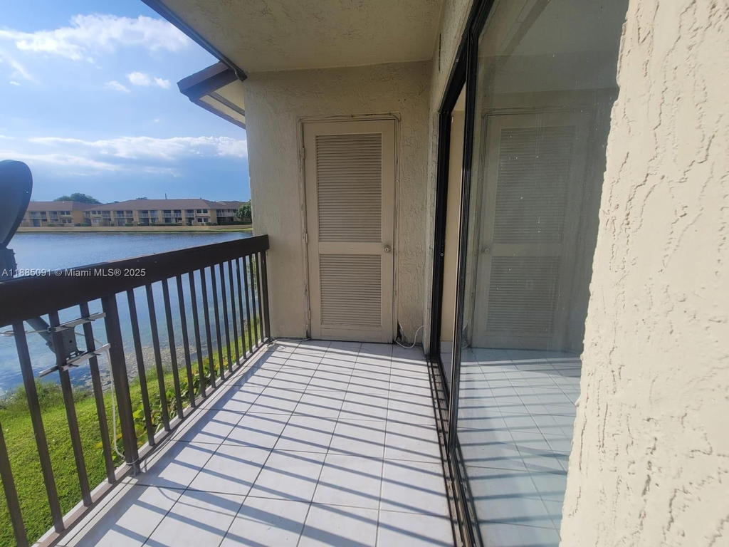 Real estate property located at 415 210th St #206, Miami-dade, Mcarthur Park Misty Lk Co, Miami Gardens, FL