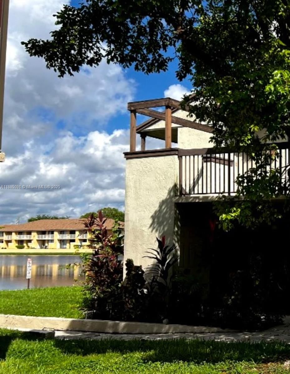 Real estate property located at 415 210th St #206, Miami-dade, Mcarthur Park Misty Lk Co, Miami Gardens, FL
