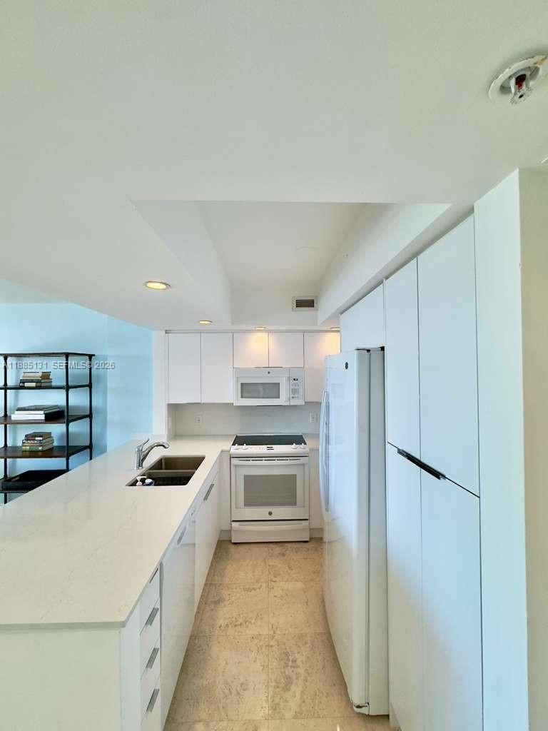 Real estate property located at 5600 Collins Ave #5L, Miami-dade, 5600 Condo, Miami Beach, FL