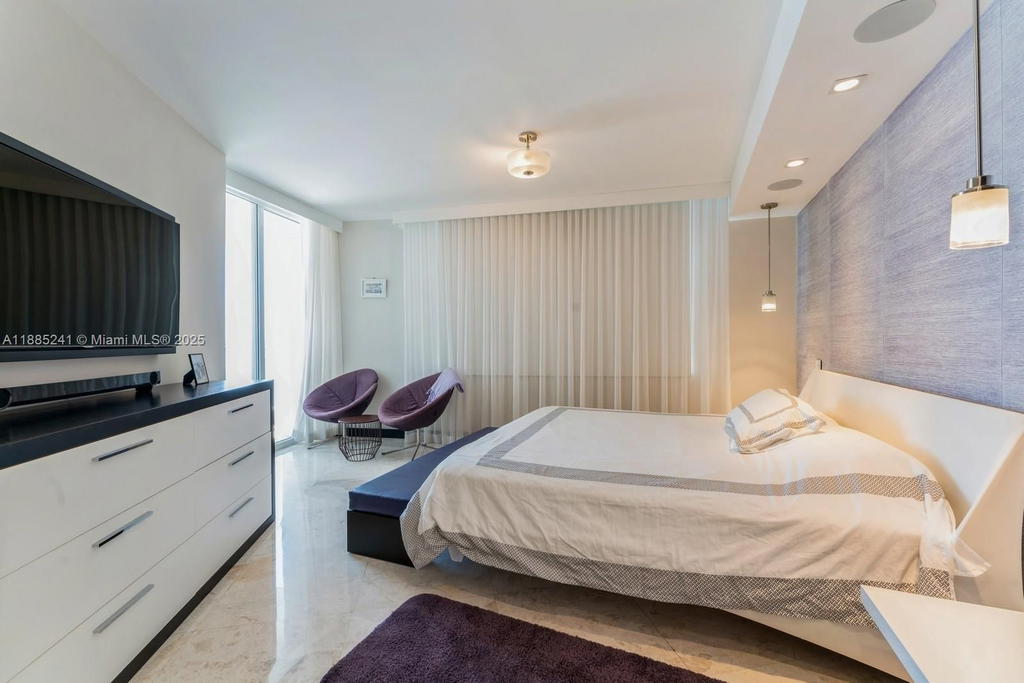 Real estate property located at 808 Brickell Key #1406, Miami-dade, Two Tequesta Point Condo, Miami, FL