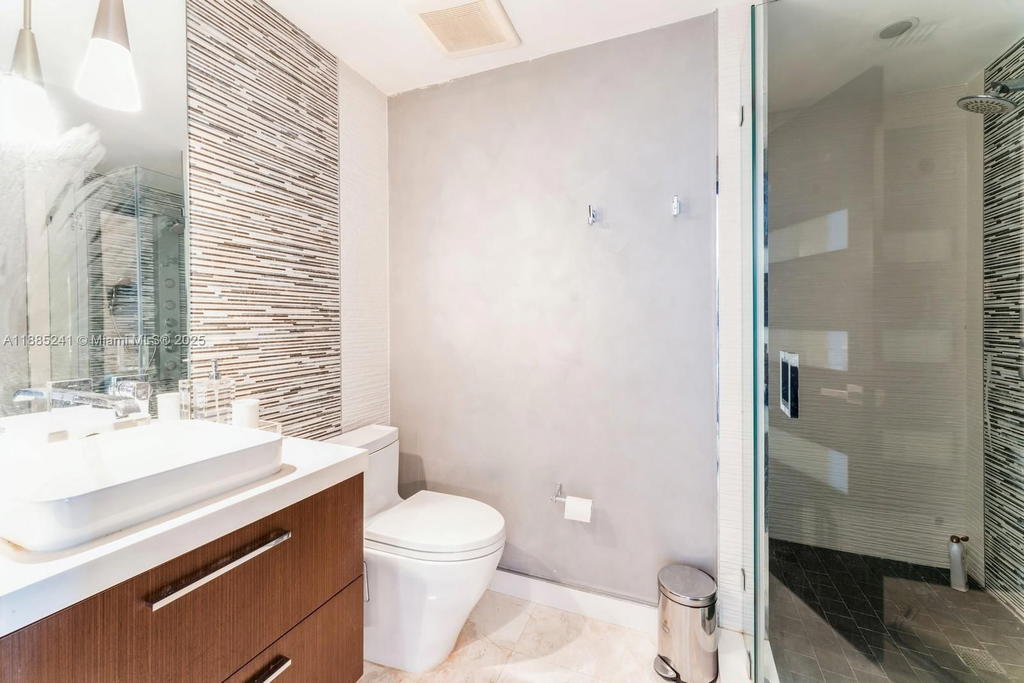 Real estate property located at 808 Brickell Key #1406, Miami-dade, Two Tequesta Point Condo, Miami, FL