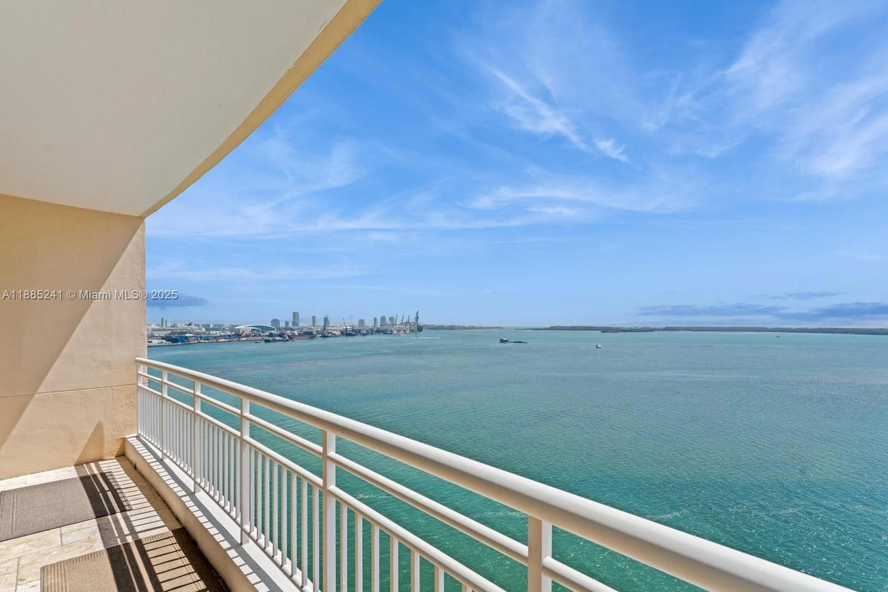 Real estate property located at 808 Brickell Key #1406, Miami-dade, Two Tequesta Point Condo, Miami, FL