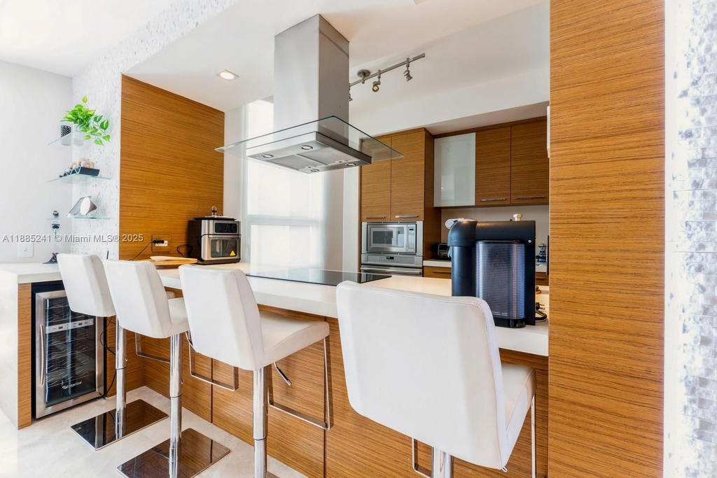 Real estate property located at 808 Brickell Key #1406, Miami-dade, Two Tequesta Point Condo, Miami, FL