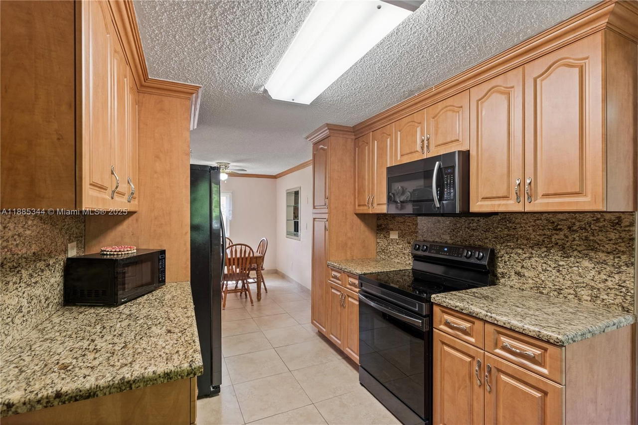 Real estate property located at 3425 105th Ave, Miami-dade, Macson Heights, Miami, FL