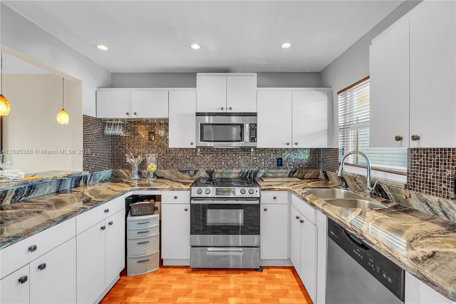 Real estate property located at 8950 Sunrise Lakes Blvd #311, Broward, Sunrise Lakes 80 Condo, Sunrise, FL