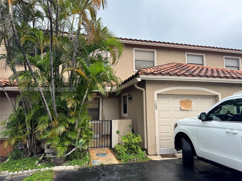 Real estate property located at 2531 60th Pl #105-18, Miami-dade, Lago Grande Condo Six-b, Hialeah, FL