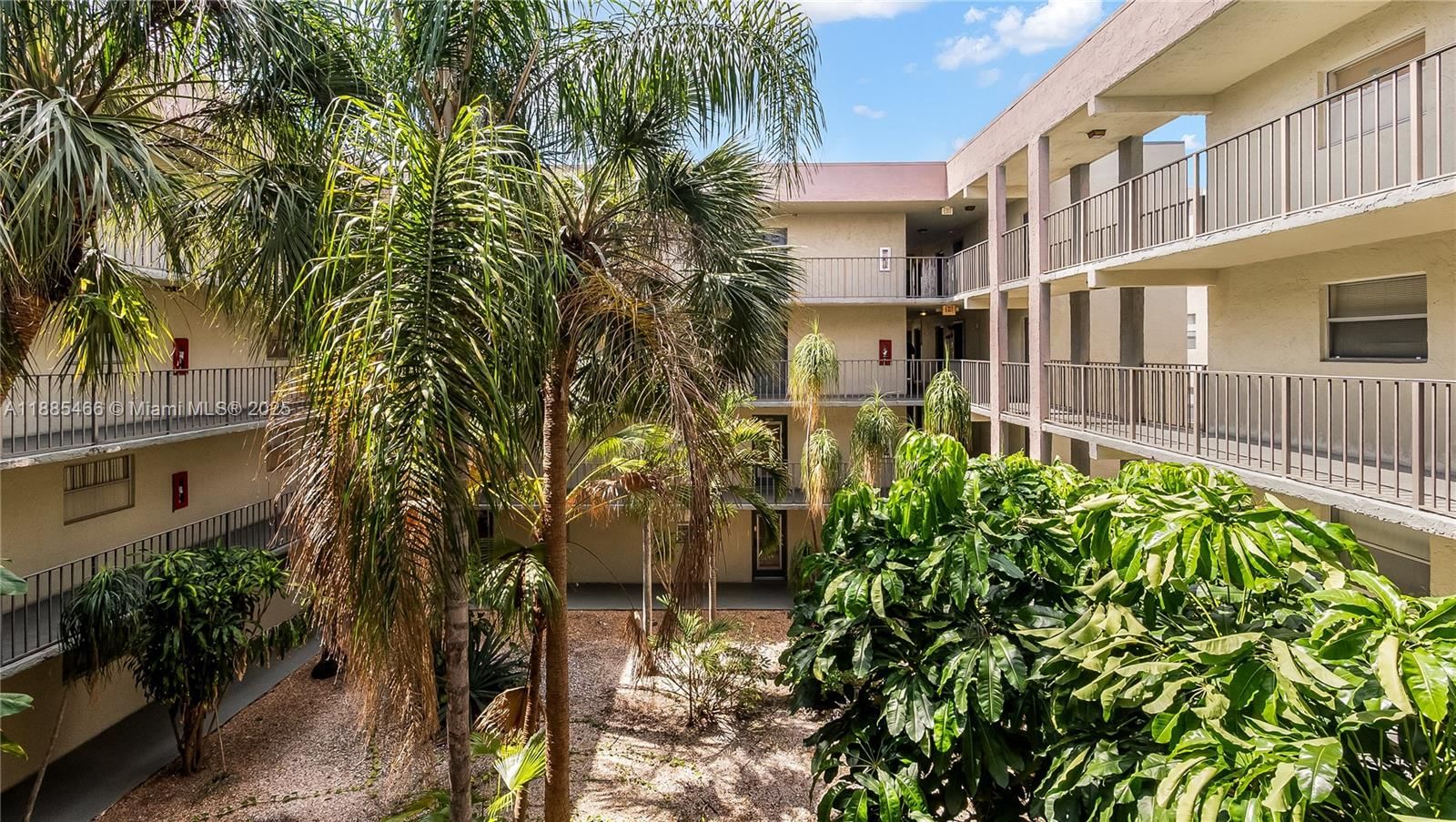 Real estate property located at 1820 81st Ave #3306, Broward, Courtyards Of Broward Con, North Lauderdale, FL