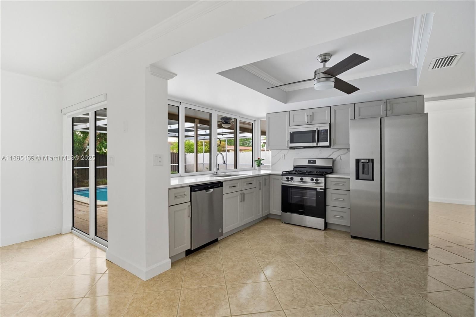 Real estate property located at 9710 Sunset Strip, Broward, Sunrise Golf Village Sec, Sunrise, FL