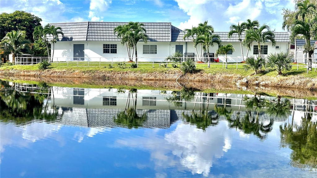 Real estate property located at 20311 2nd Ave J-1, Miami-dade, Ro-mont South Condo J, Miami, FL