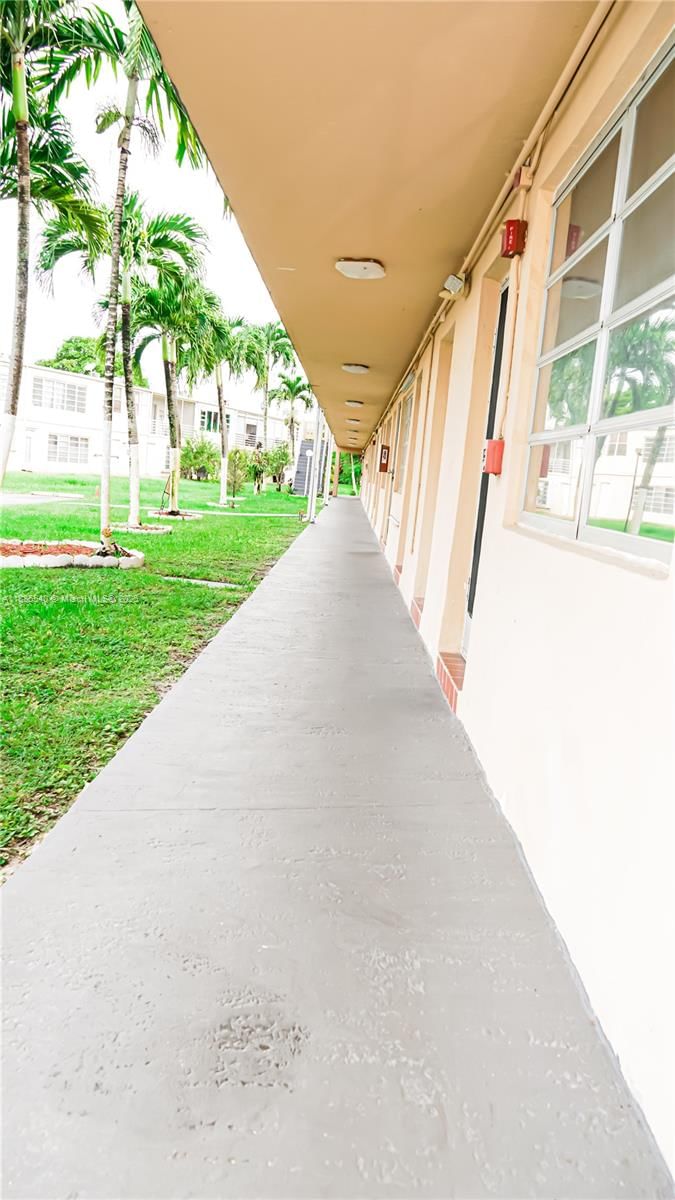 Real estate property located at 20311 2nd Ave J-1, Miami-dade, Ro-mont South Condo J, Miami, FL