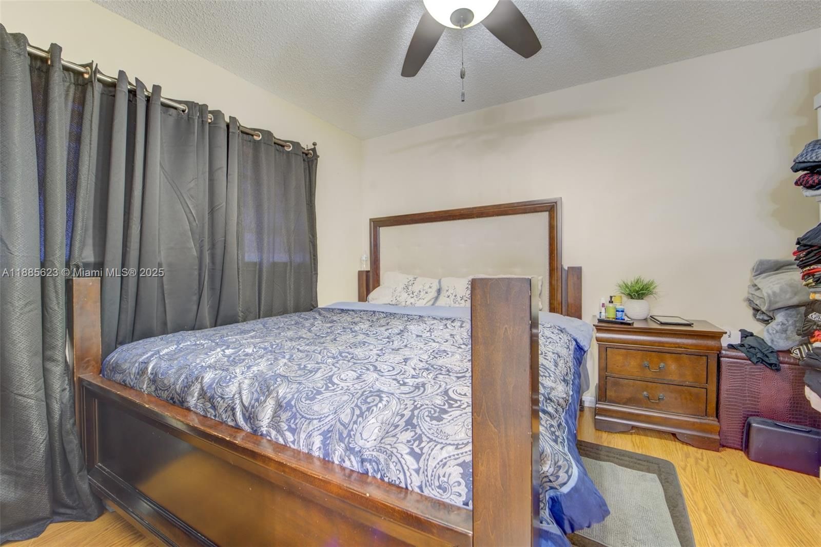 Real estate property located at 14915 80th St #205, Miami-dade, The Seasons Villas & Thms, Miami, FL