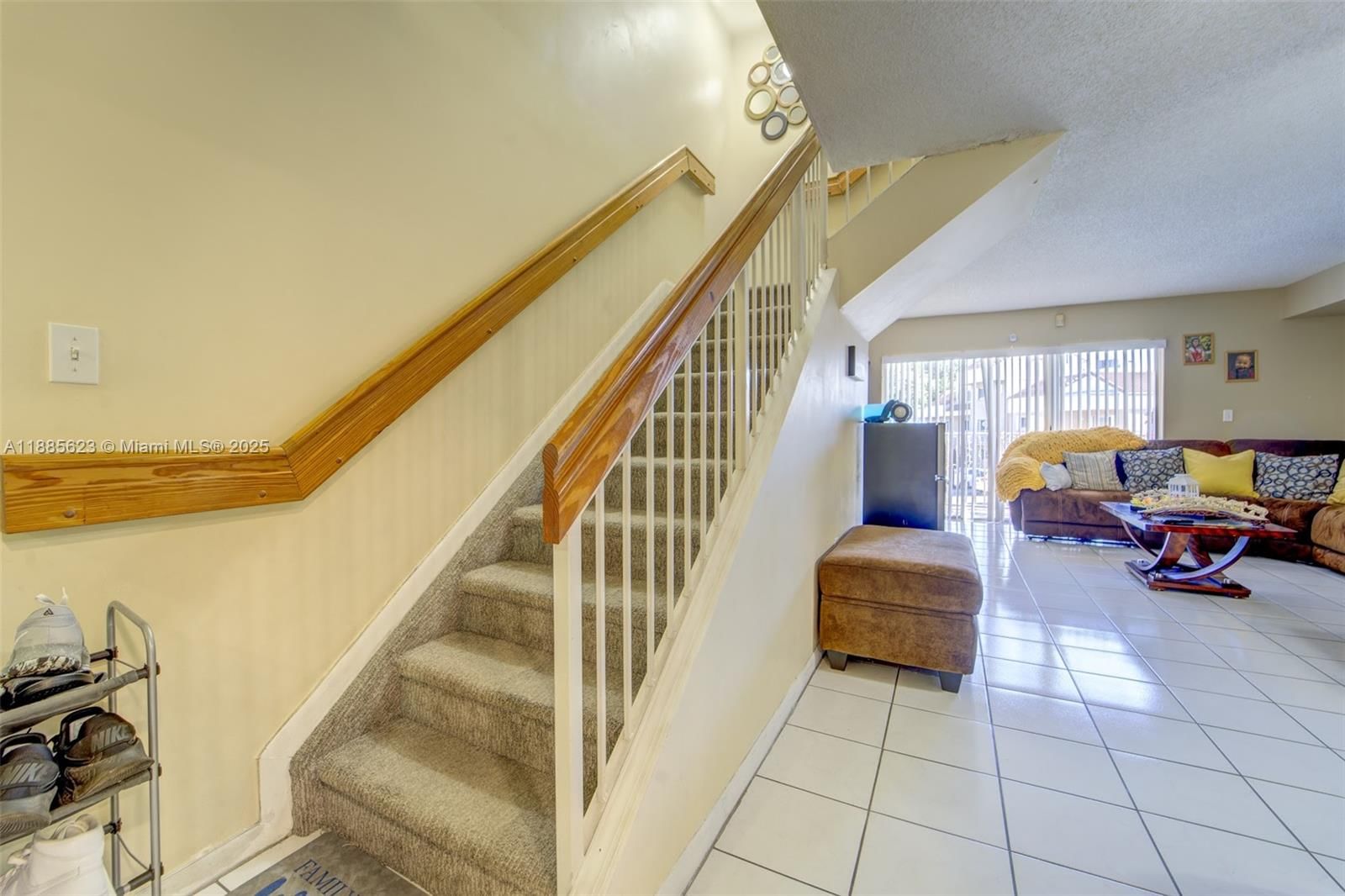 Real estate property located at 14915 80th St #205, Miami-dade, The Seasons Villas & Thms, Miami, FL