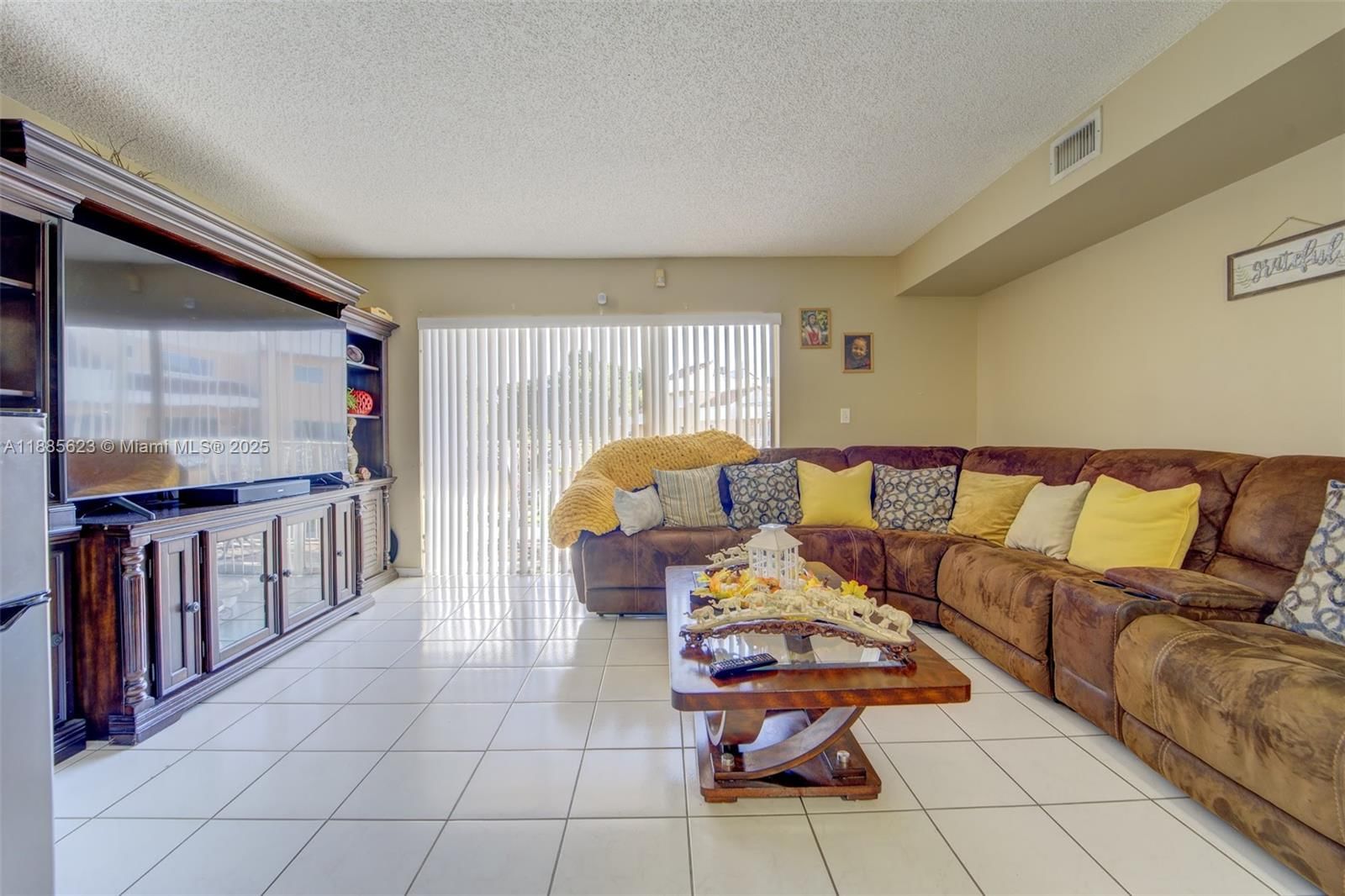 Real estate property located at 14915 80th St #205, Miami-dade, The Seasons Villas & Thms, Miami, FL