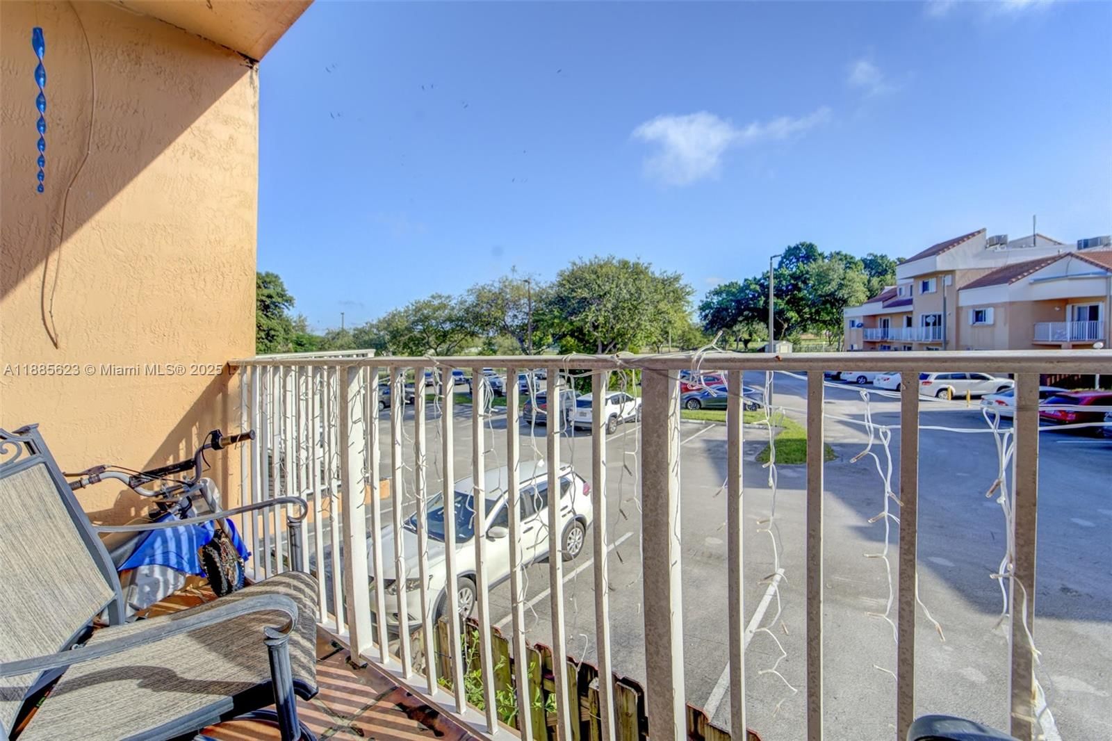 Real estate property located at 14915 80th St #205, Miami-dade, The Seasons Villas & Thms, Miami, FL