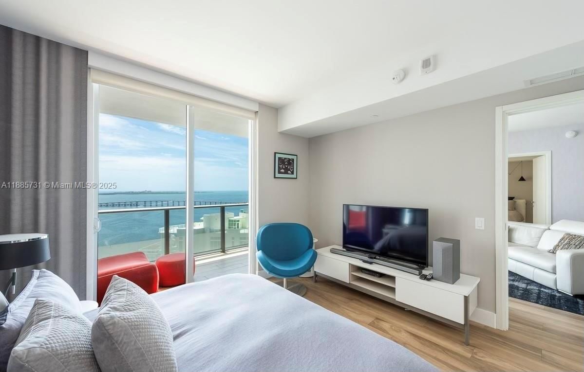 Real estate property located at 1300 Brickell Bay Dr #3205, Miami-dade, Brickellhouse Condo, Miami, FL