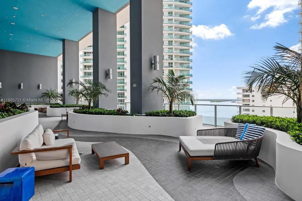 Real estate property located at 1300 Brickell Bay Dr #3205, Miami-dade, Brickellhouse Condo, Miami, FL