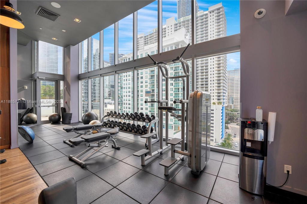 Real estate property located at 1300 Brickell Bay Dr #3205, Miami-dade, Brickellhouse Condo, Miami, FL
