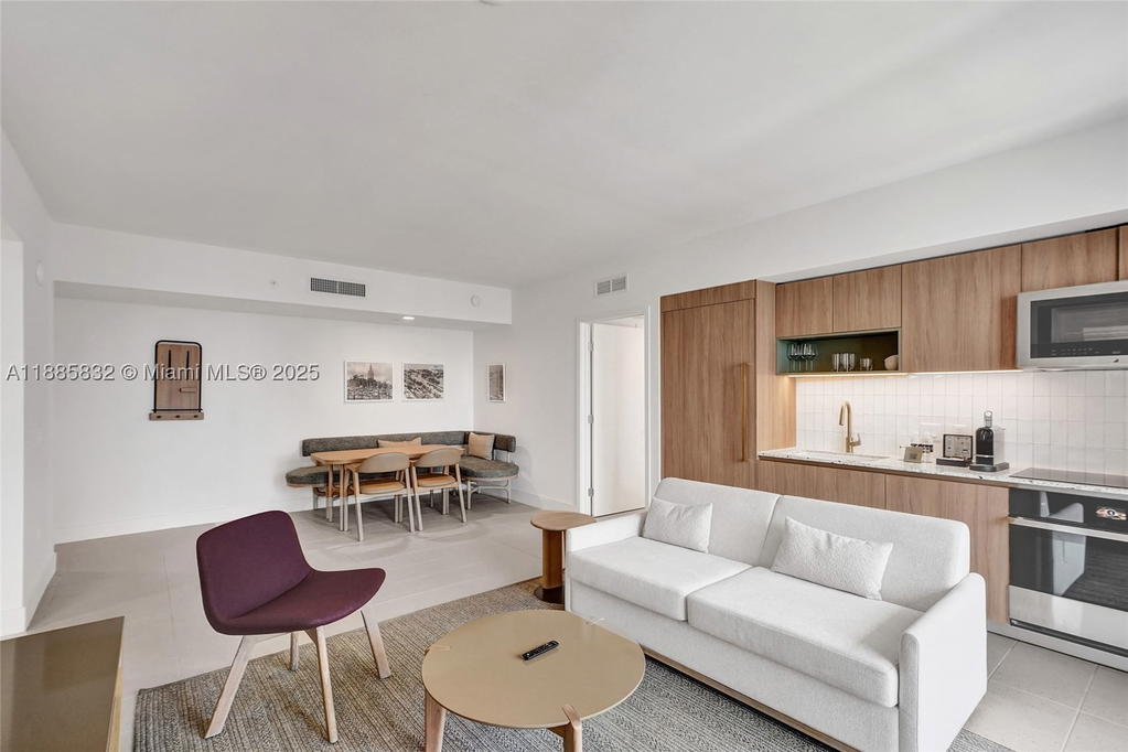 Real estate property located at 159 6th St #3302, Miami-dade, Downtown Miami, Miami, FL