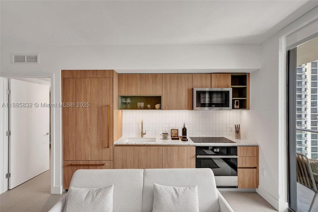 Real estate property located at 159 6th St #3302, Miami-dade, Downtown Miami, Miami, FL