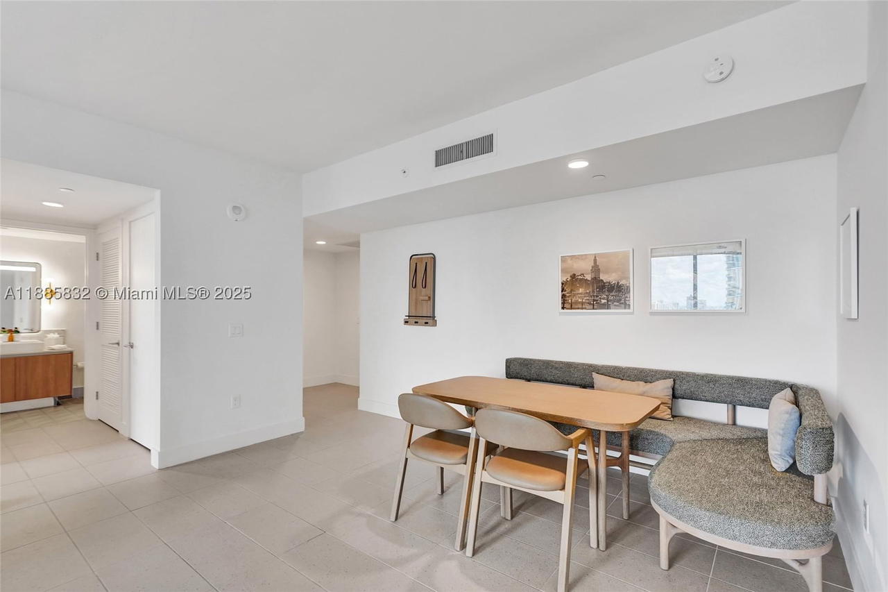 Real estate property located at 159 6th St #3302, Miami-dade, Downtown Miami, Miami, FL