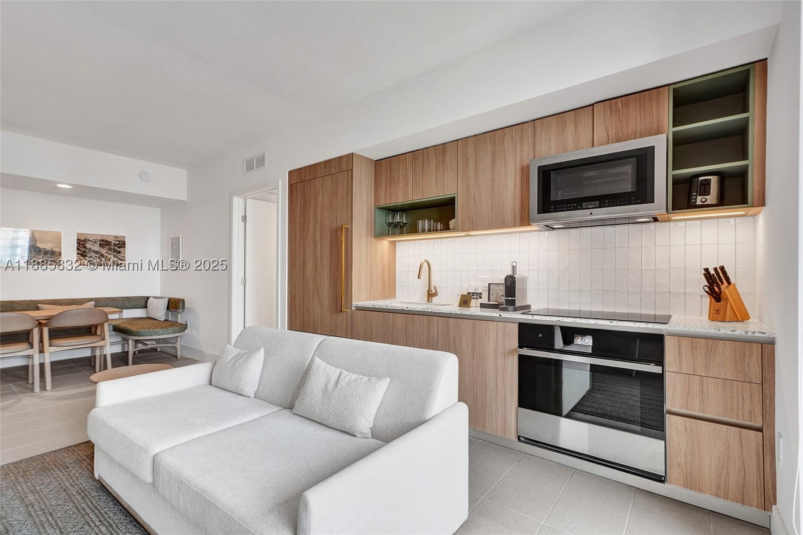 Real estate property located at 159 6th St #3302, Miami-dade, Downtown Miami, Miami, FL