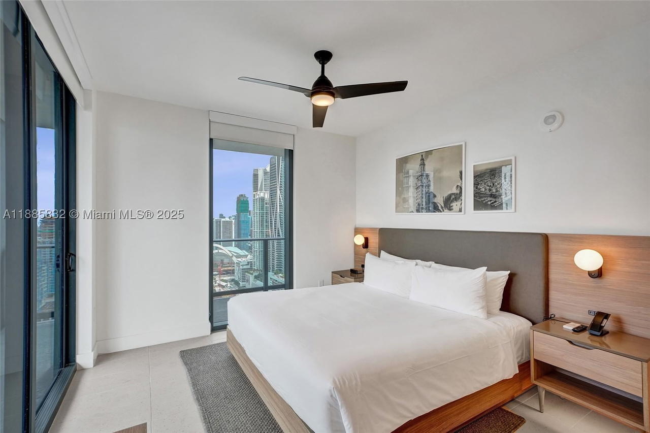 Real estate property located at 159 6th St #3302, Miami-dade, Downtown Miami, Miami, FL