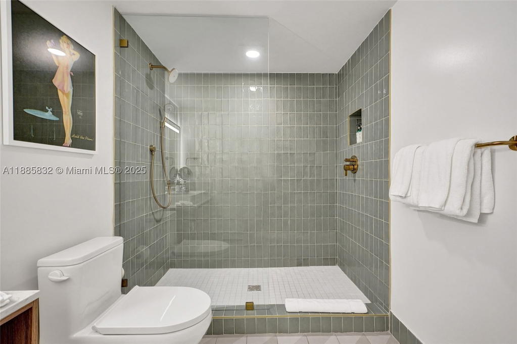 Real estate property located at 159 6th St #3302, Miami-dade, Downtown Miami, Miami, FL