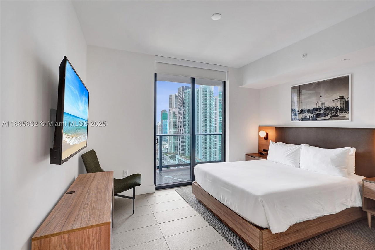 Real estate property located at 159 6th St #3302, Miami-dade, Downtown Miami, Miami, FL